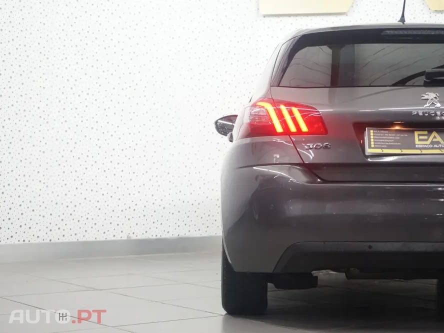 Peugeot 308 SW 1.2 PureTech Business Line
