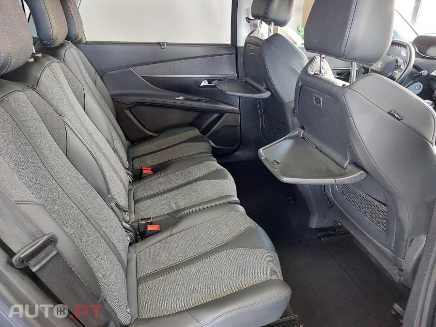 Peugeot 5008 1.5 BlueHDi Allure