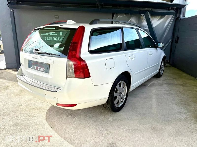 Volvo V50 1.6 D Momentum — fotografia 5