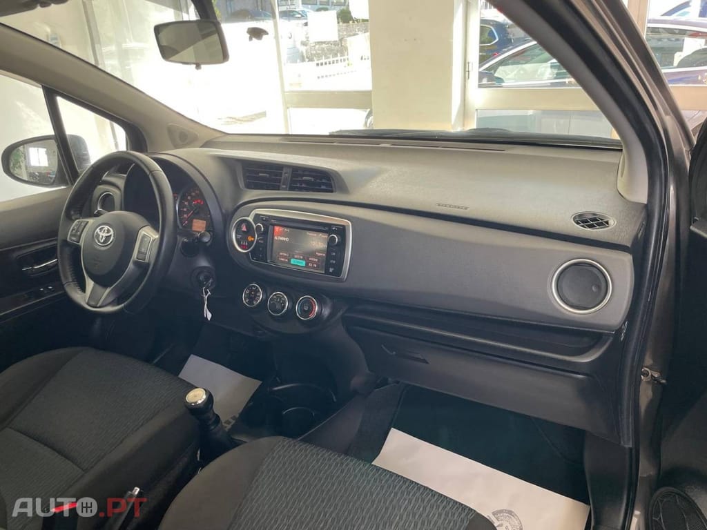 Toyota Yaris 1.0 VVT-i ACtive+AC