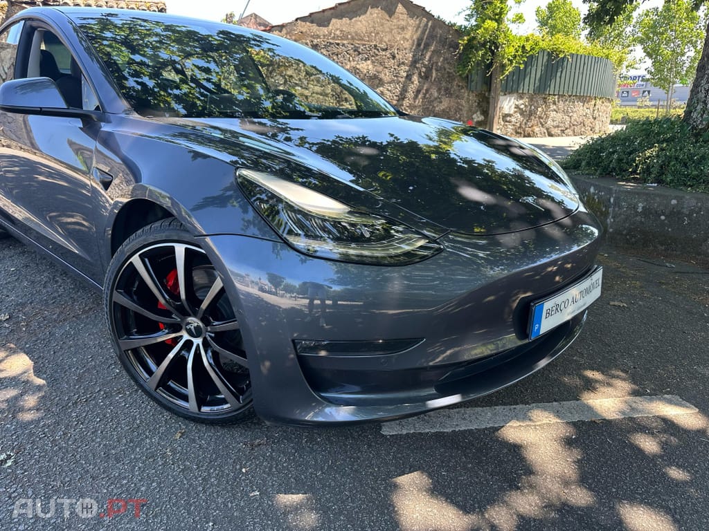 Tesla Model 3 Long-Range Dual Motor AWD