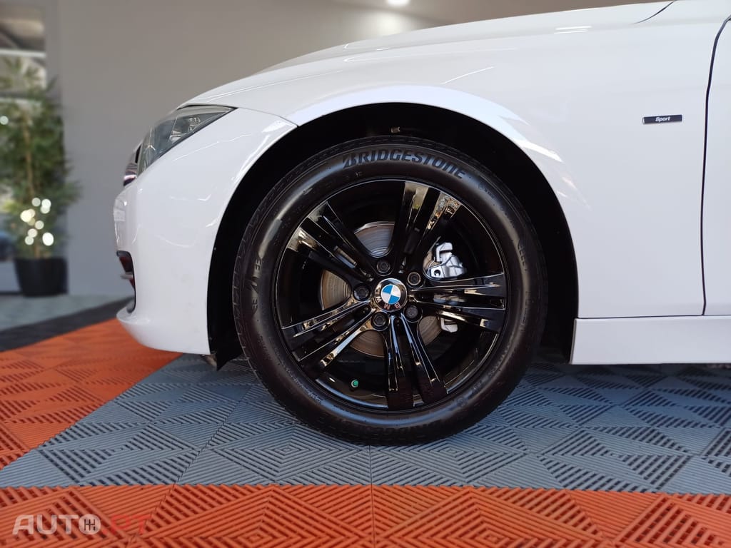 BMW 318 Touring Sport Line