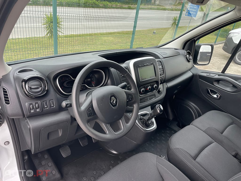 Renault Trafic 2.0 dCi IVA Dedutível