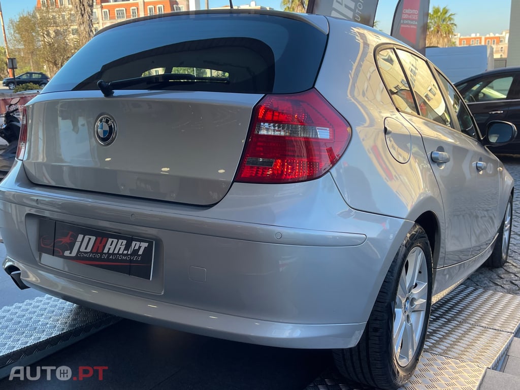 BMW 116 D Line Sport - (Nacional)