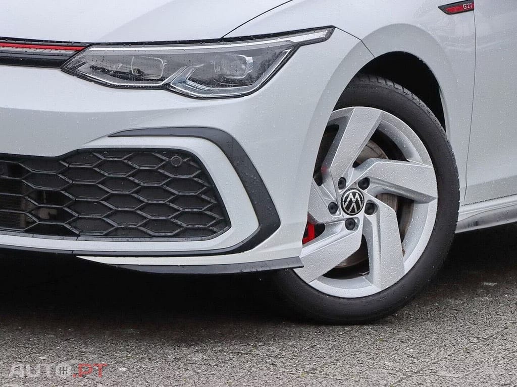 Volkswagen Golf 2.0 TSI GTI DSG