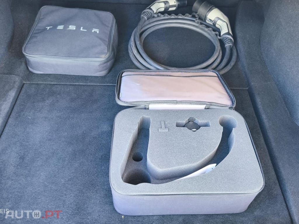 Tesla Model 3 Long Range AWD Dual Motor