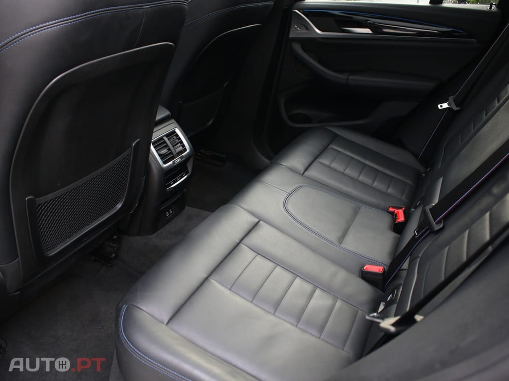 BMW iX3 M Sport Impressive