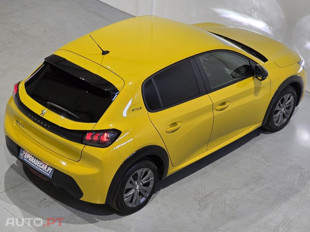 Peugeot E-208 50 kWh Style