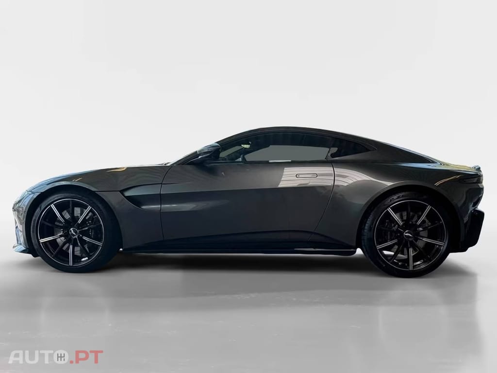 Aston Martin Vantage Coupé V8