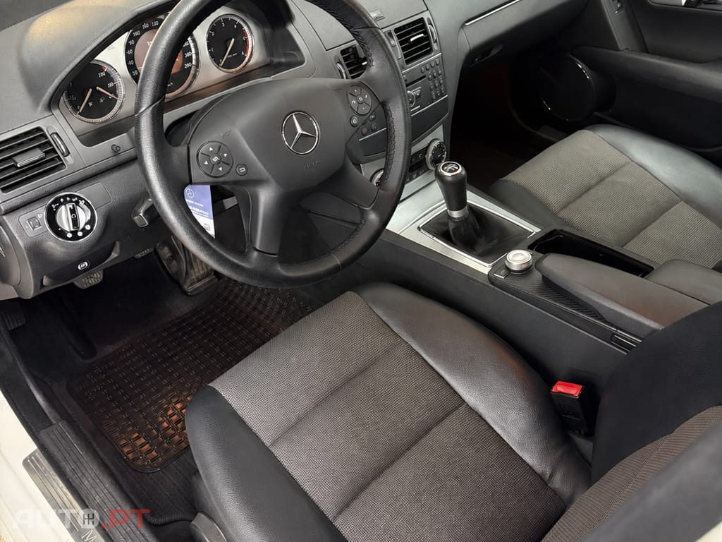 Mercedes-Benz 220 CDI