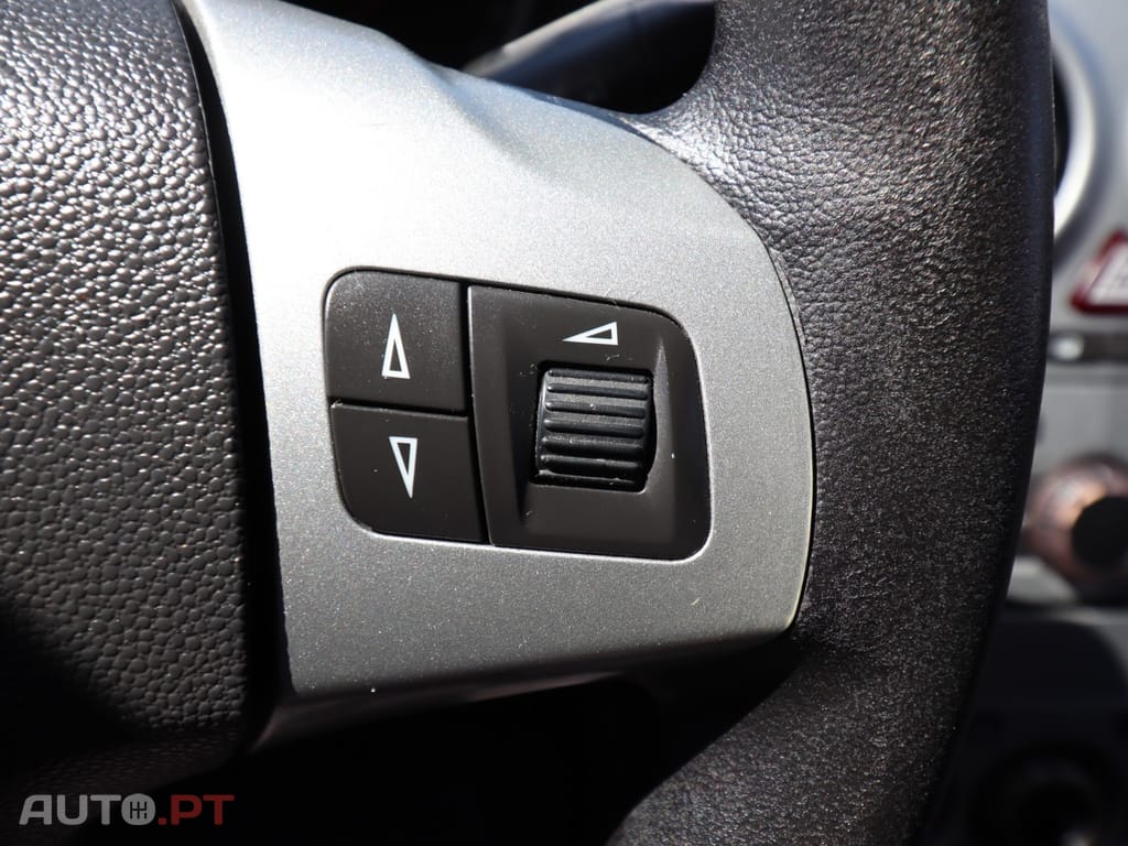 Opel Corsa 1.3 CDTi City — fotografia 14