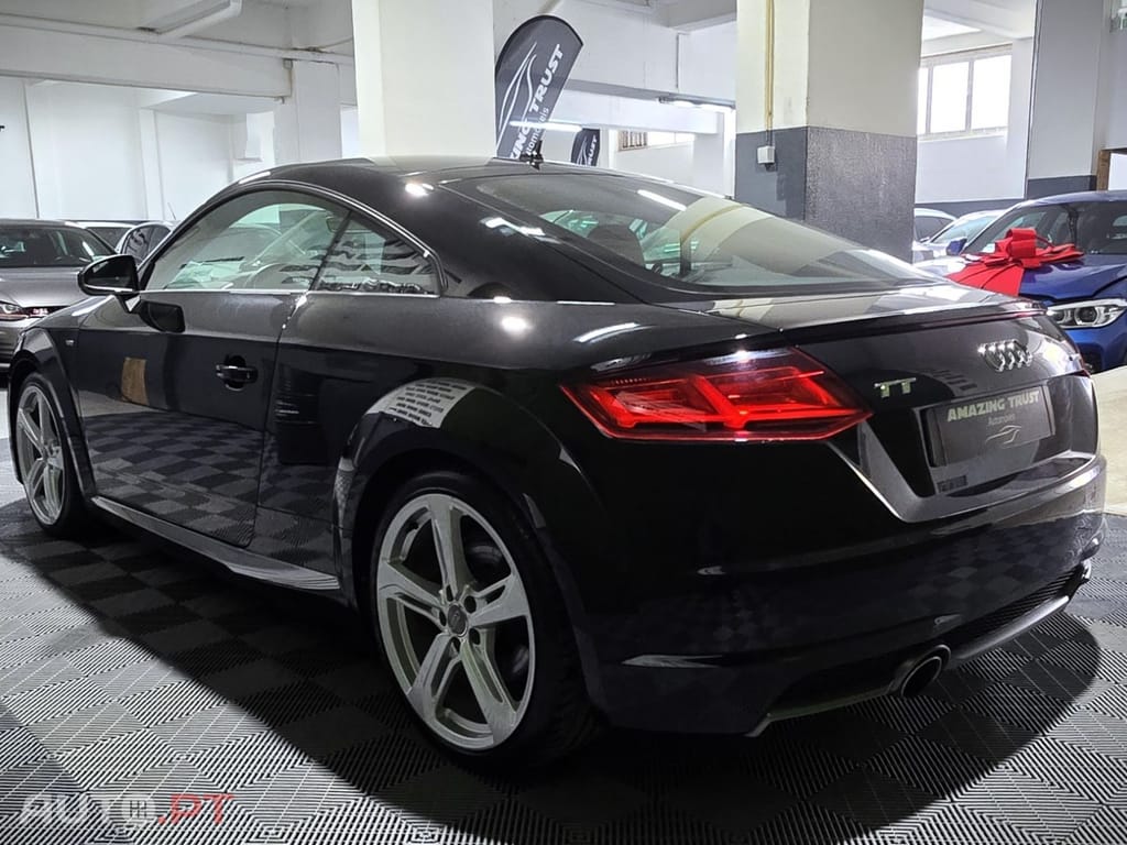 Audi TT 2.0 TFSI quattro S-line S tronic