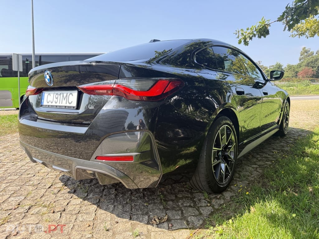 BMW i4 eDrive35 Pack Desportivo M