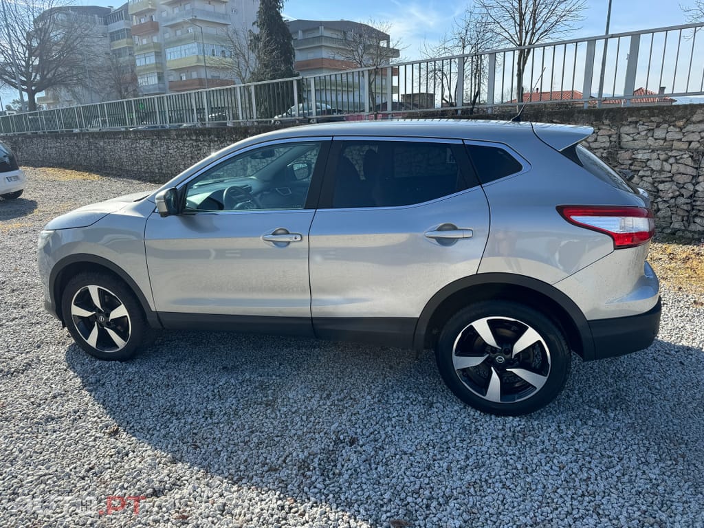 Nissan Qashqai 1.5 dCi N-Connecta 18