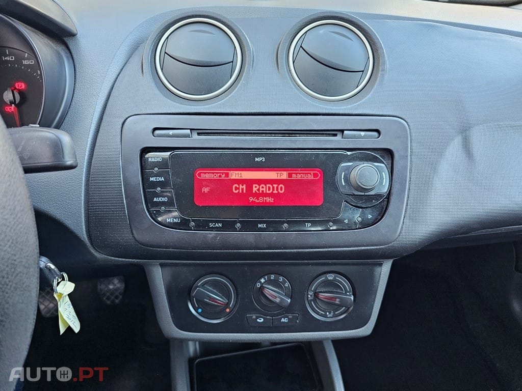 SEAT Ibiza 1.2 TDI CR Ecomotive Reference — fotografia 10