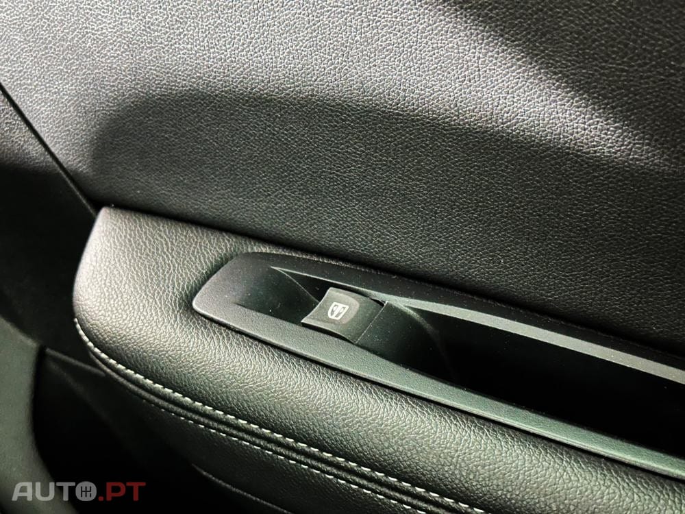 Renault Mégane TCe 140 GPF EDC TECHNO