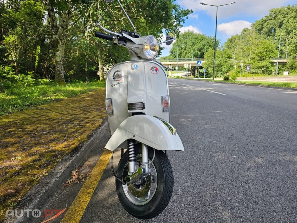 Piaggio PX 200E