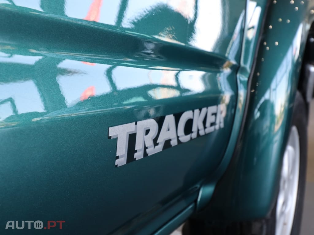Toyota Hilux 2.4 TD LN165LSR Tracker