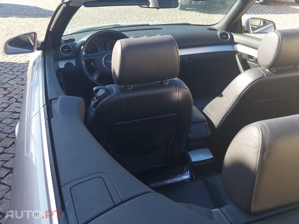 Audi A4 Cabrio 2.4 S-line