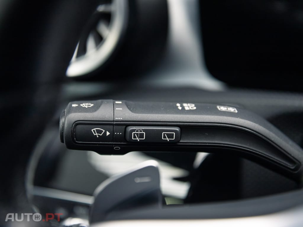 Mercedes-Benz A 250 e AMG Line