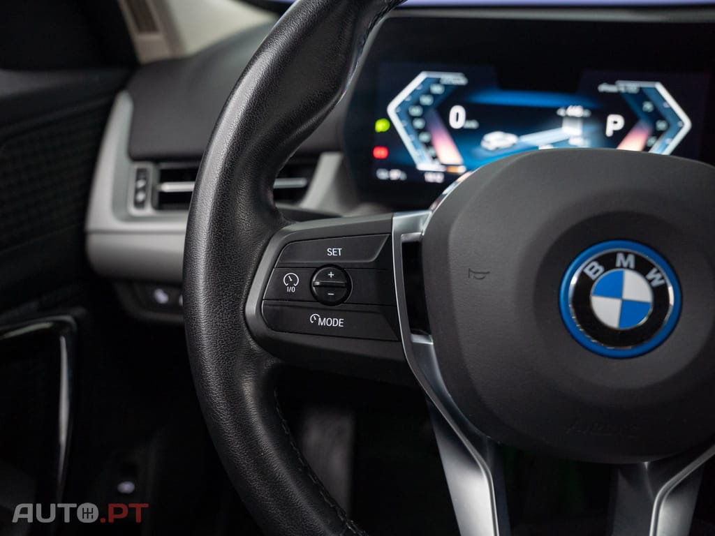 BMW iX1 xDrive30