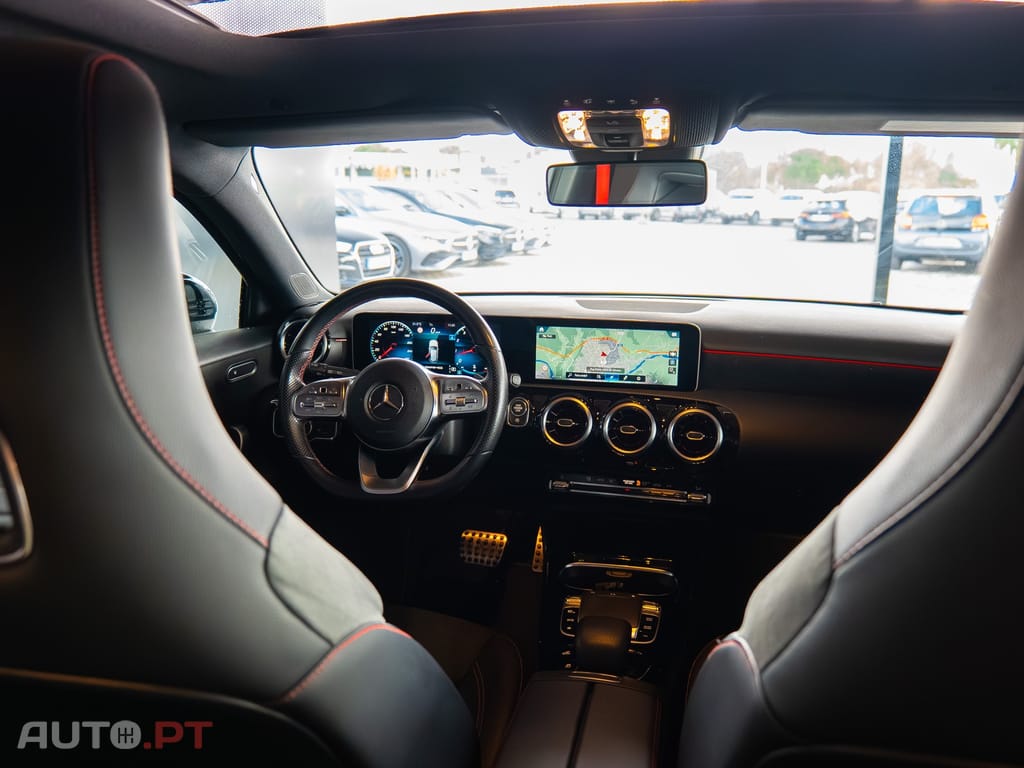 Mercedes-Benz A 35 AMG 4Matic Speedshift DCT 7G