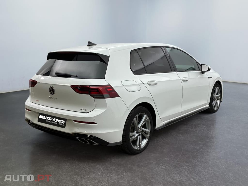 Volkswagen Golf 1.5 eTSI OPF R-Line DSG7