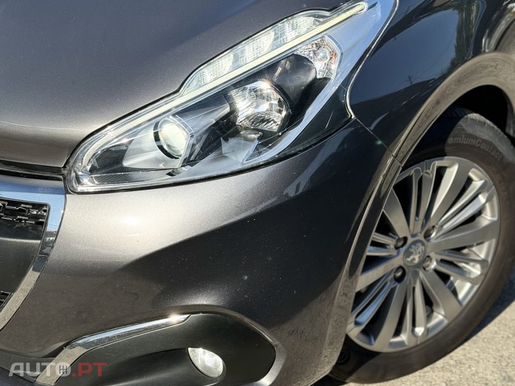 Peugeot 208 1.5 BlueHDi Signature