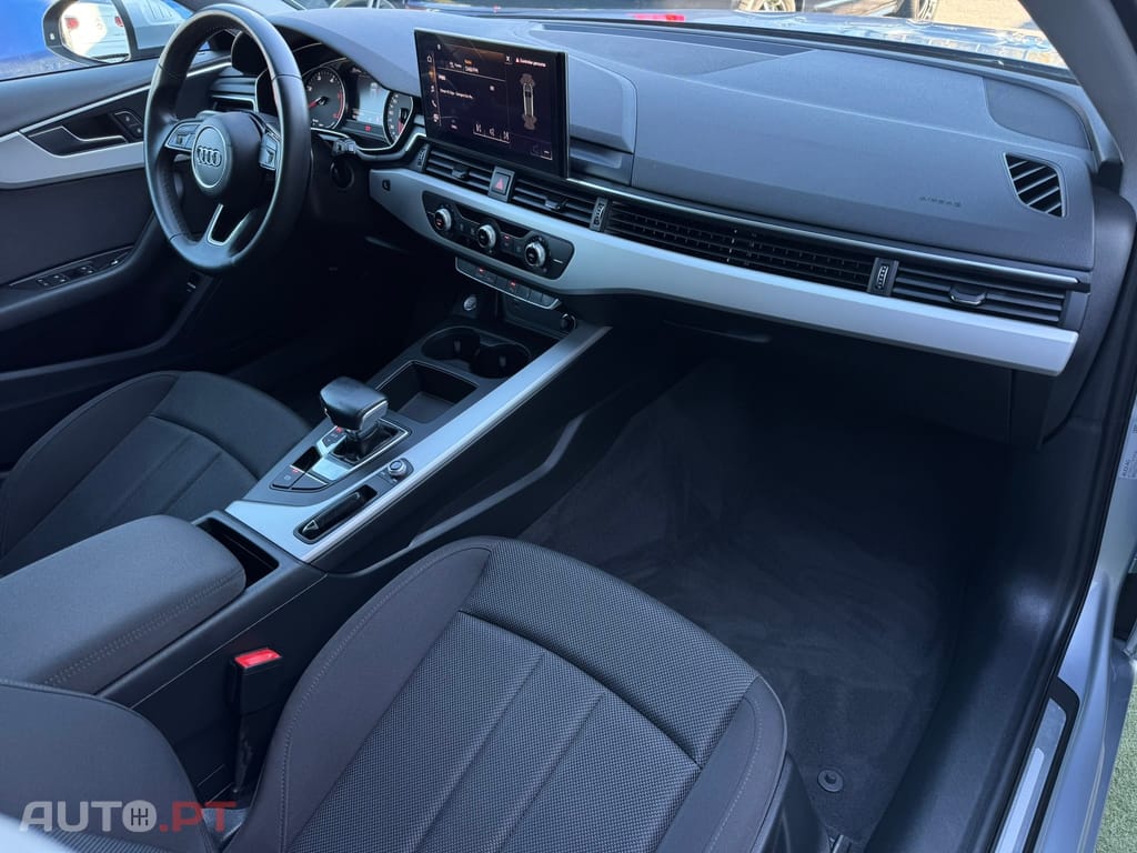 Audi A4 Avant 30 TDI Advanced S tronic