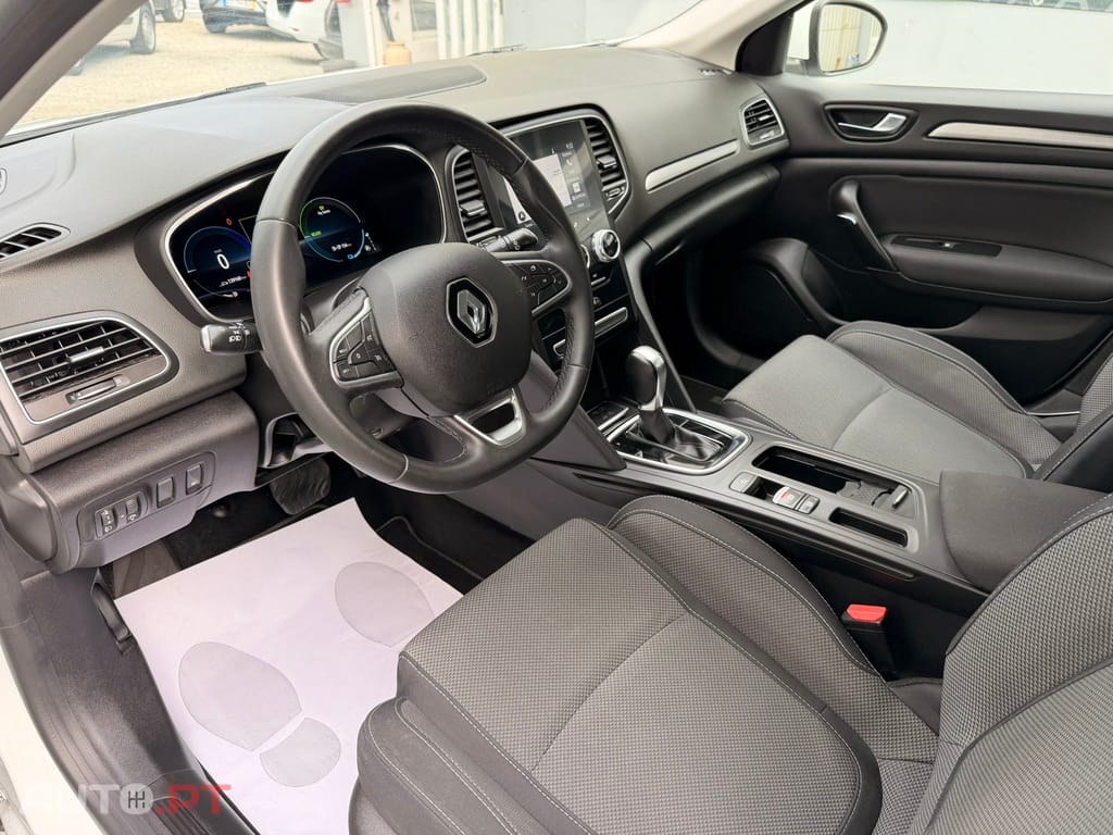 Renault Mégane E-Tech 1.6 E-Tech Híbrido/Plug-in 160cv