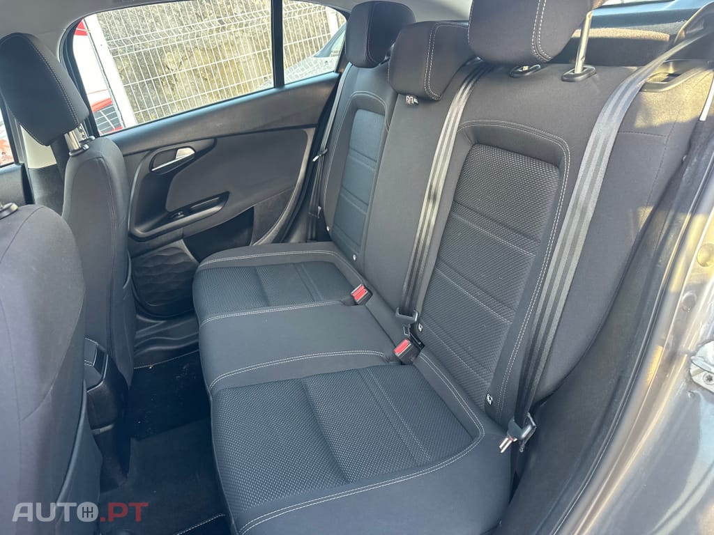 Fiat Tipo 1.3 M-Jet Pop