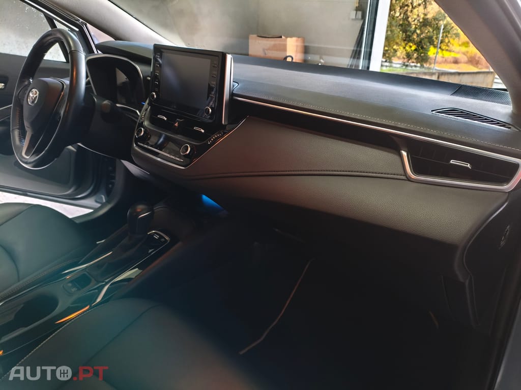 Toyota Corolla Hybrid Luxury