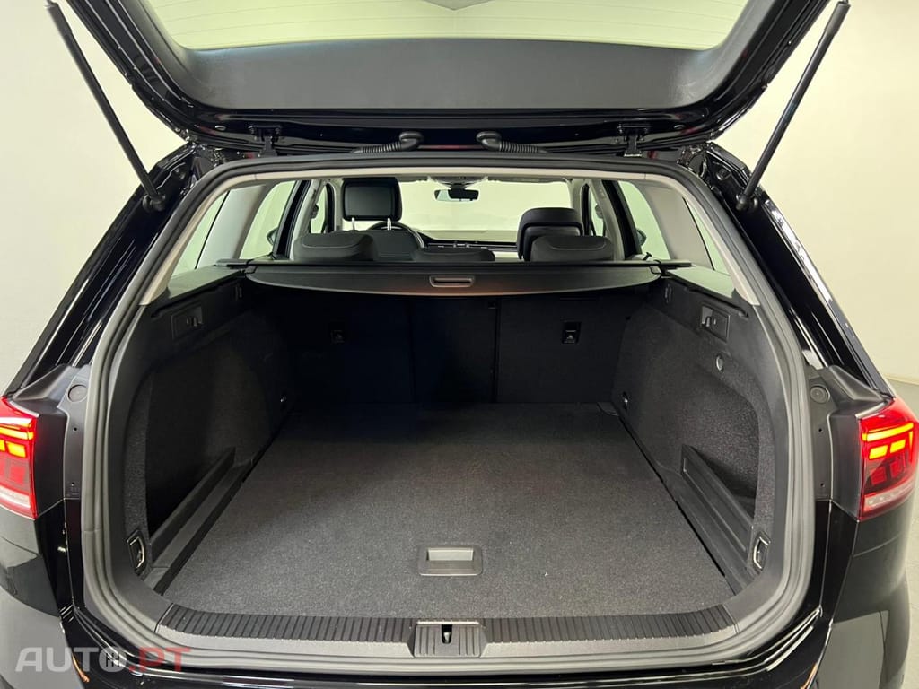 Volkswagen Passat 1.5 TSI 150cv Business Variant