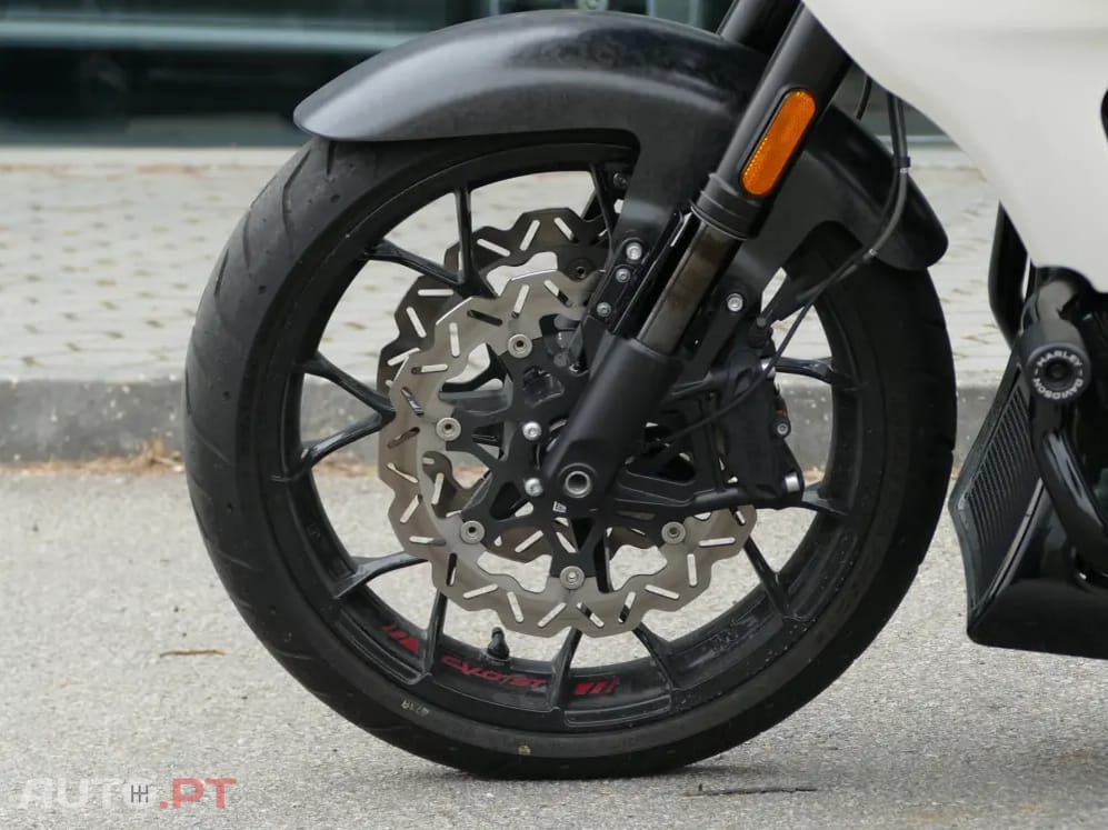 Harley Davidson FL CVO ROAD GLIDE ST