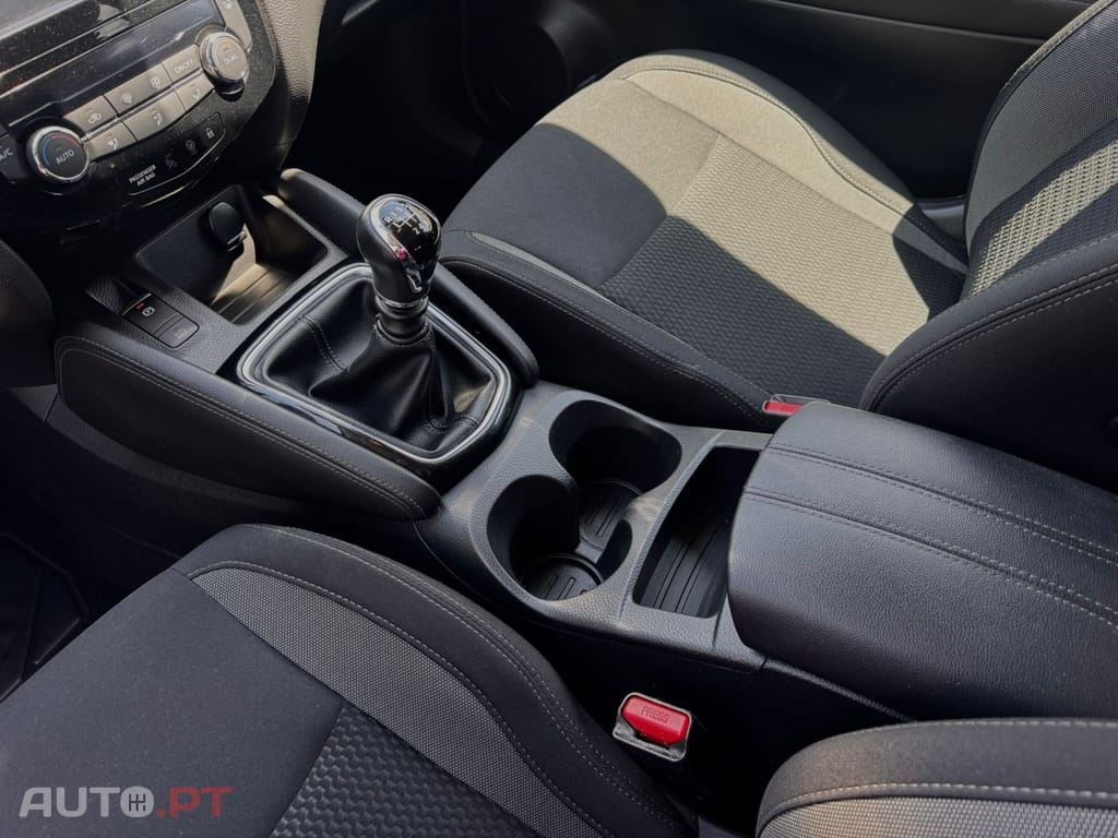 Nissan Qashqai 1.5 dCi N-Connecta