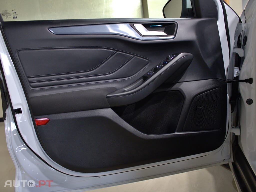 Ford Focus 1.0 EcoBoost MHEV Active X