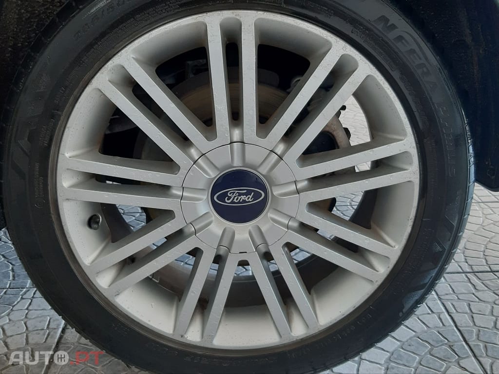 Ford Focus C-Max Ghia 2.0 TDCI 136 CV