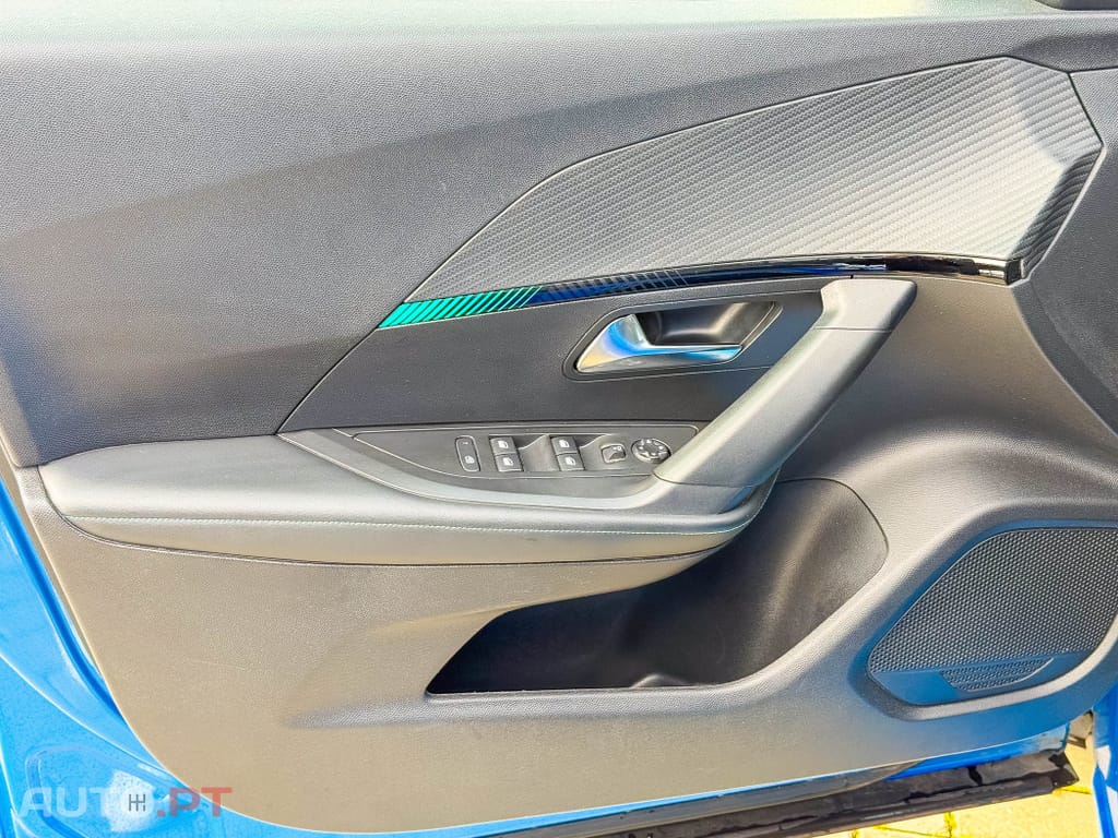 Peugeot 2008 1.2 PureTech Allure Pack