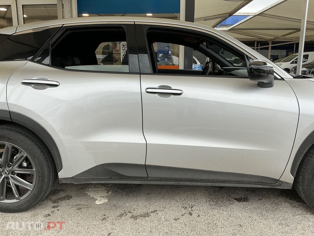 Lexus LBX 1.5 Hybrid Elegant