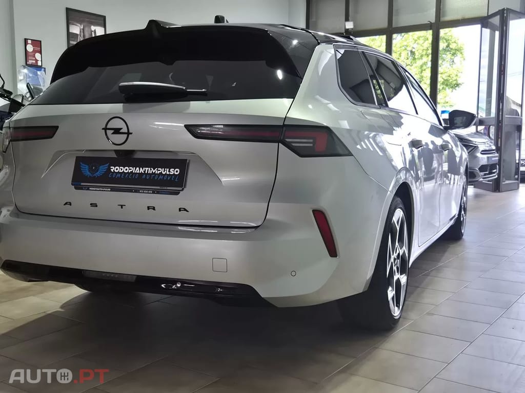 Opel Astra Sports Tourer 1.2 T GS Line Aut.
