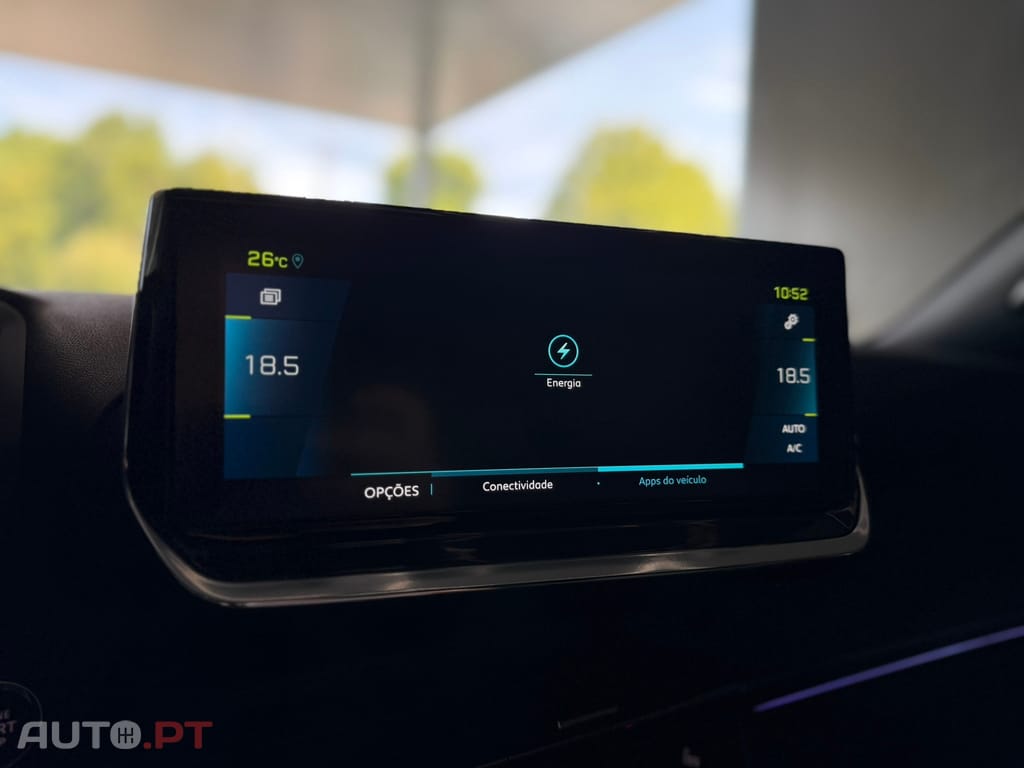 Peugeot E-2008 50 kWh GT