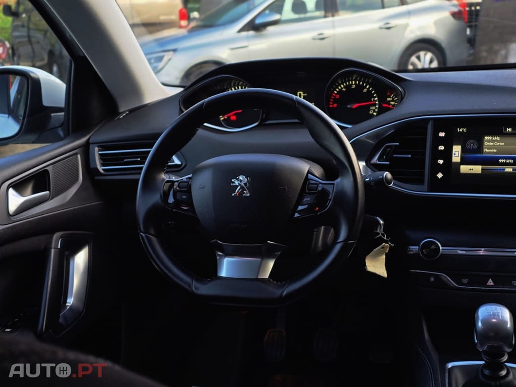 Peugeot 308 1.6 BlueHDi Allure J17