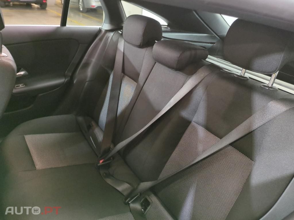 Mercedes-Benz CLA 180 d Shooting Brake Business Solutions.Grande Frota Aut.
