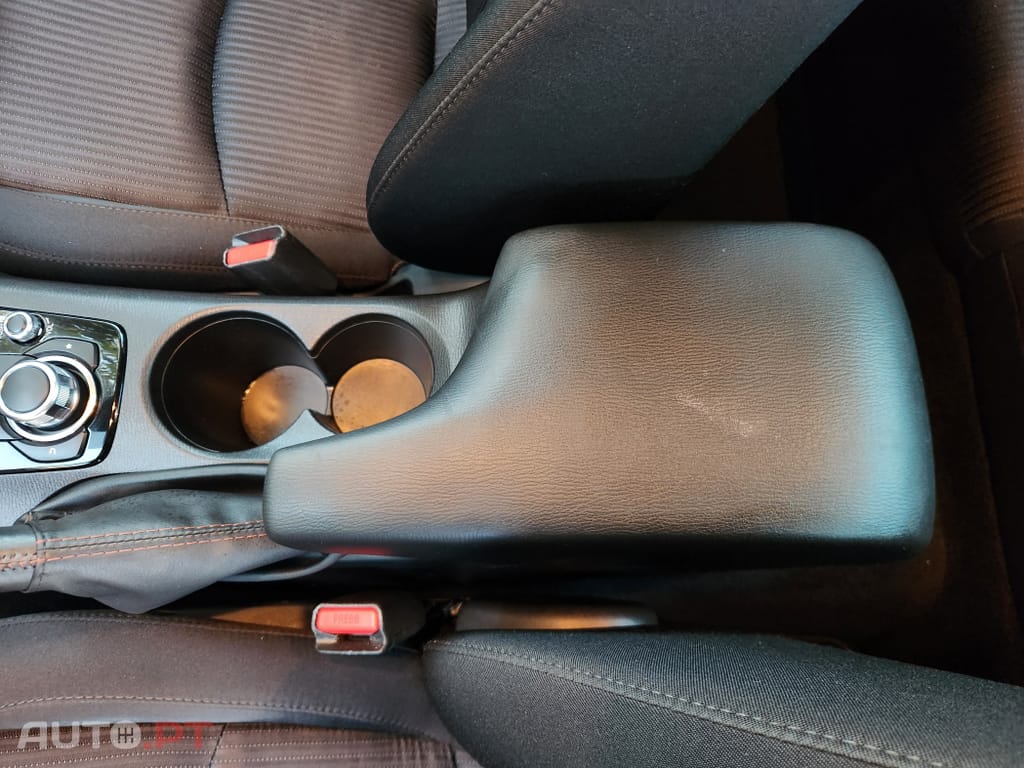 Mazda 3 1.5 Sky-D Excellence Navi