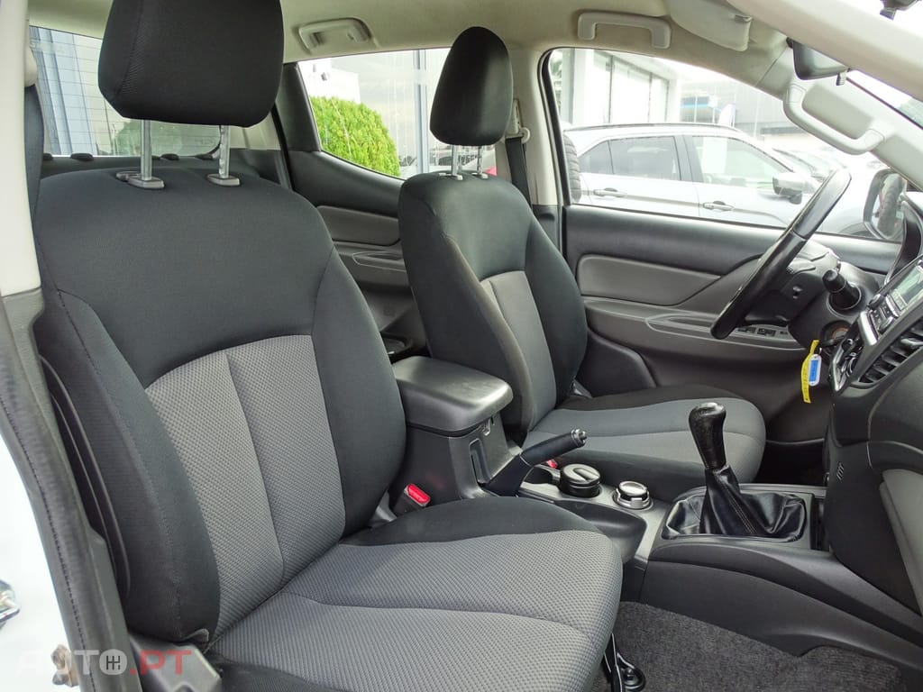Mitsubishi L200 2.4 DI-D CD 4Kaizen Space Cab 3L 4WD