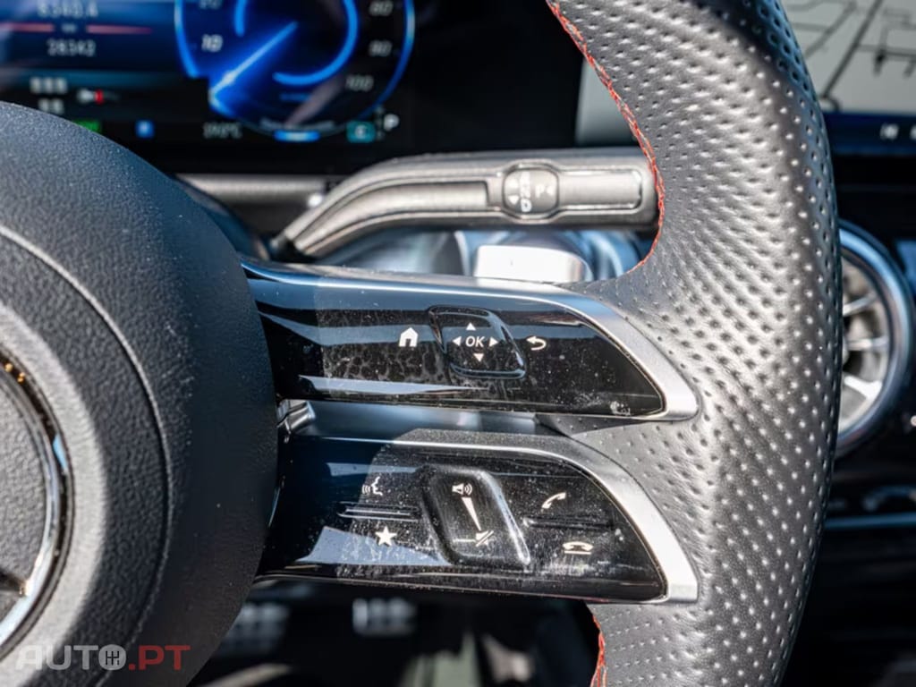 Mercedes-Benz EQB I.V.A DEDUTIVEL 300 4M AMG-Sport 