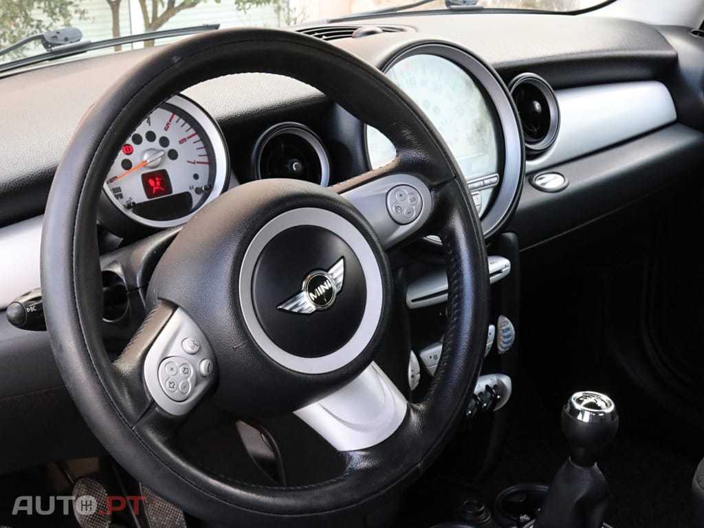 MINI Cooper Cooper D