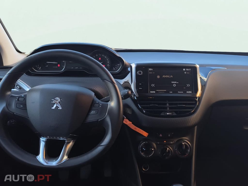 Peugeot 2008 1.2 PureTech Style