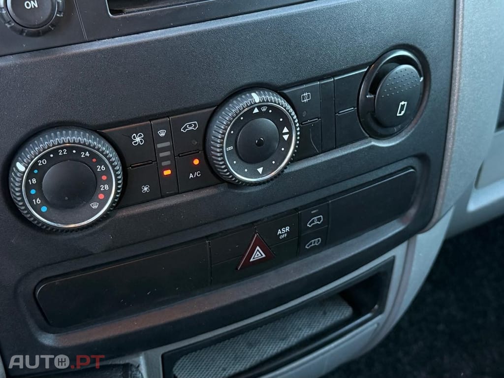 Mercedes-Benz Sprinter 316 CDI  L4 H2