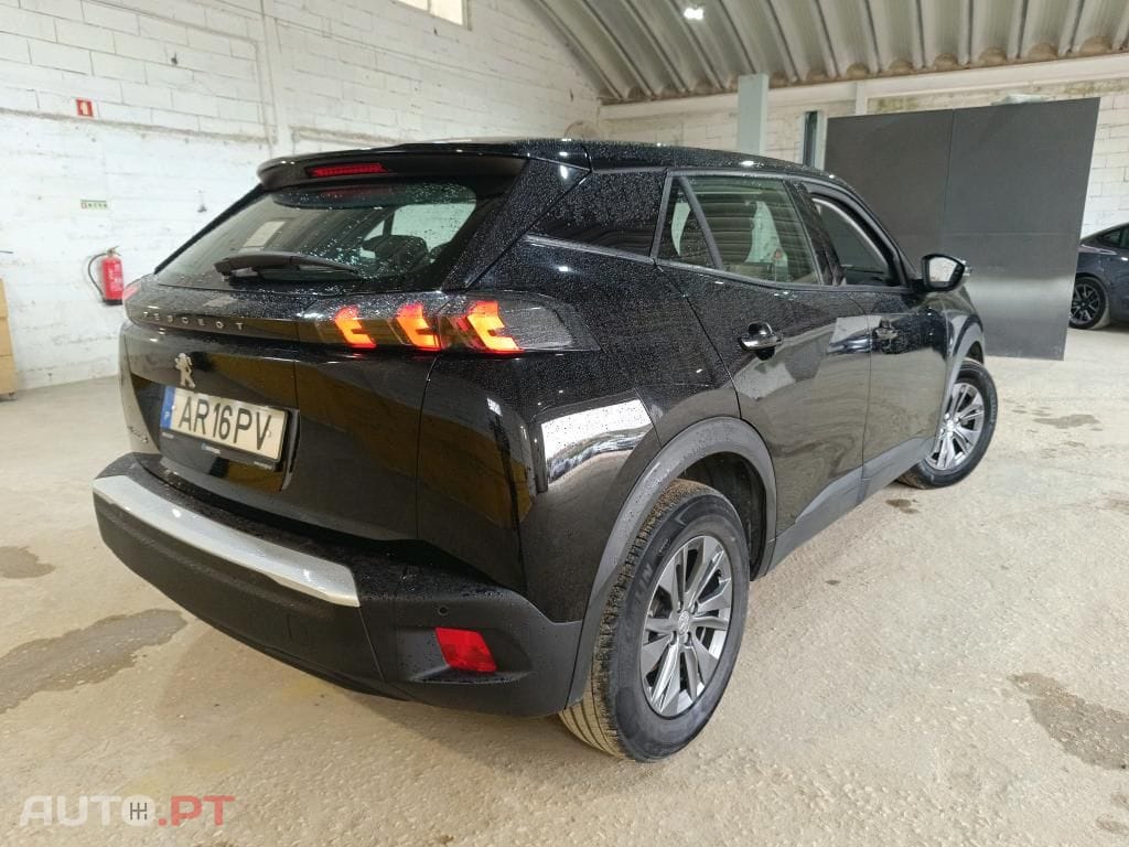 Peugeot E-2008 50 kWh Active Pack